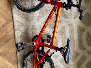 Rent Children s Bike Ridgeback Minny Age 3 5 from Helen Badger Farm and Oliver s Battery Winchester for 4 8 day