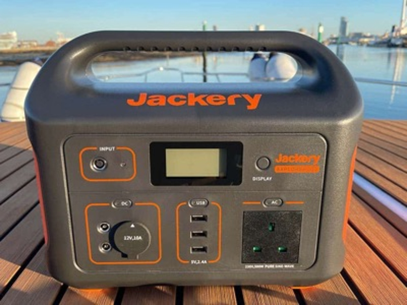 Jackery explorer 500, portable camping battery