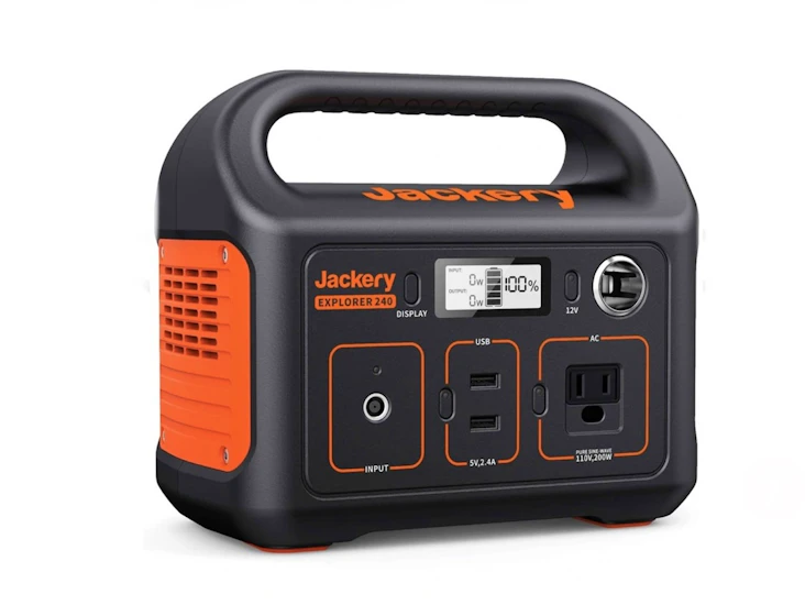 Jackery solar generator 240 + solarsaga 60w panel