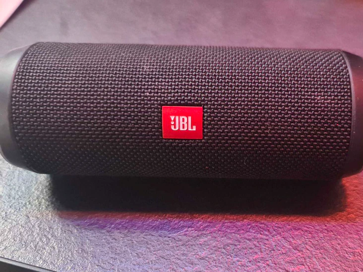 Jbl flip 4 bluetooth speaker