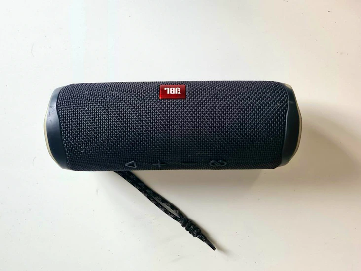 Jbl flip essential 2