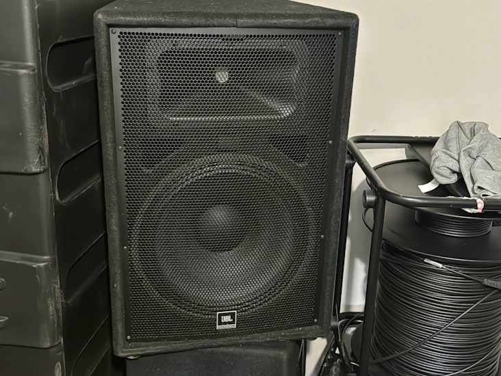 Jbl jrx 215 speakers x2