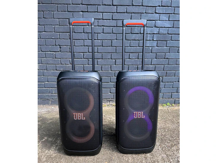 Jbl partybox stage 320 speaker stereo pair + x2 microphones