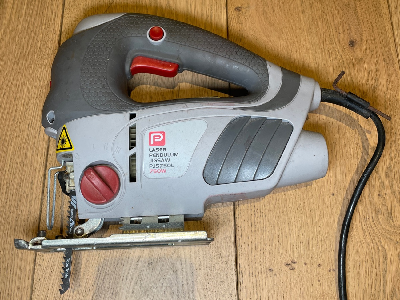 Jigsaw cutter incl saw blade