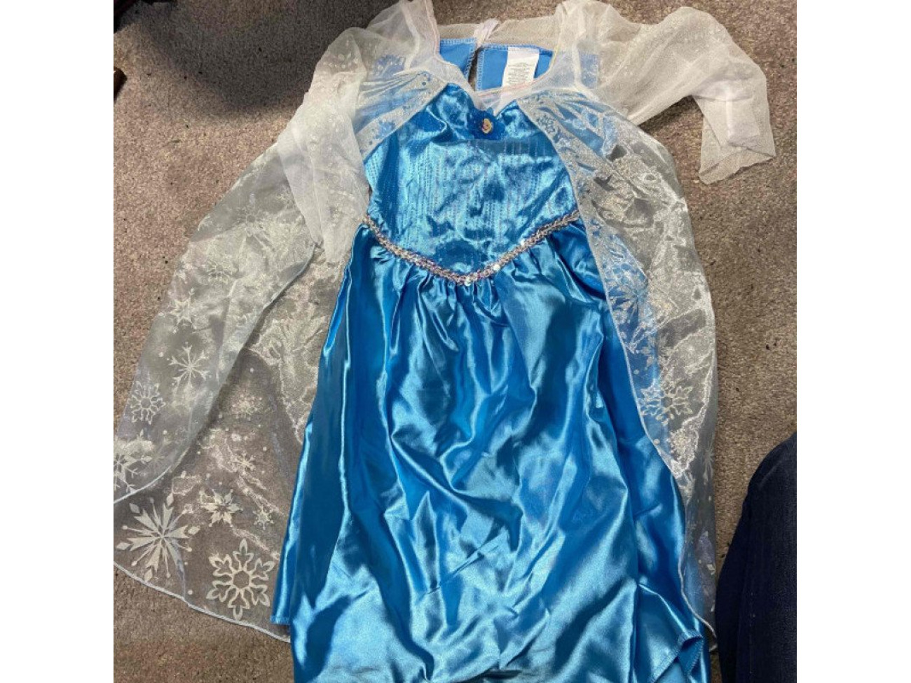 Rent Kids Elsa Frozen Dress size 4 6 from Bailey S for 0.67 2 day