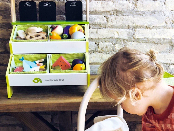 Kids toys - farmer's market stall + extra food toys!