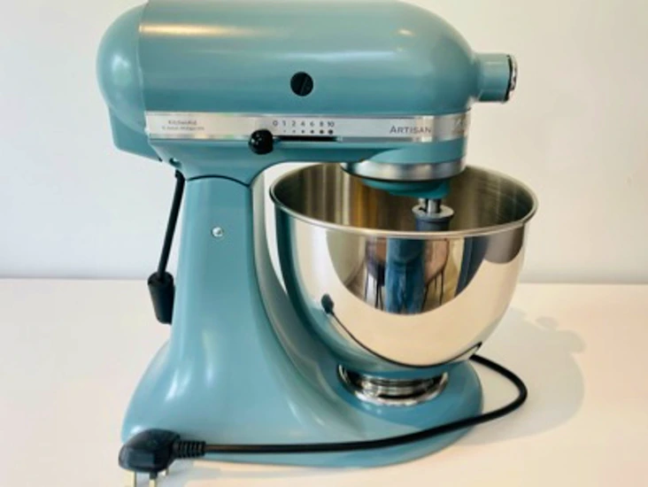 Kitchenaid artisan stand mixer