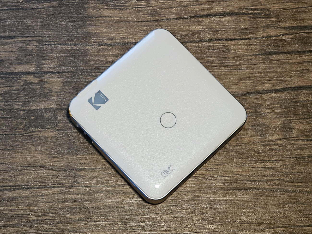 Kodak luma 150 portable wireless projector 