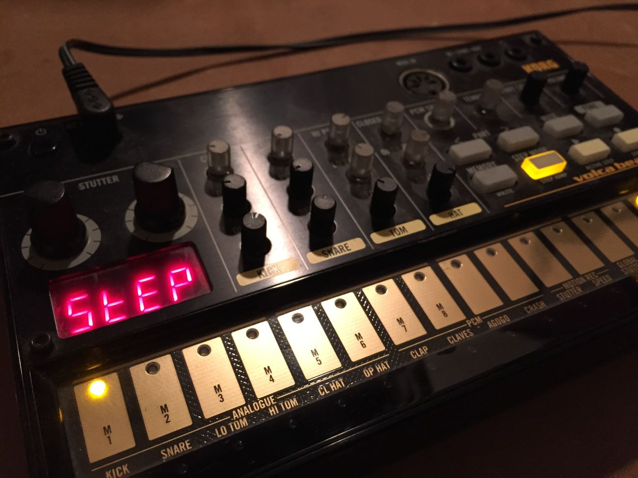 Korg volca beats drum machine