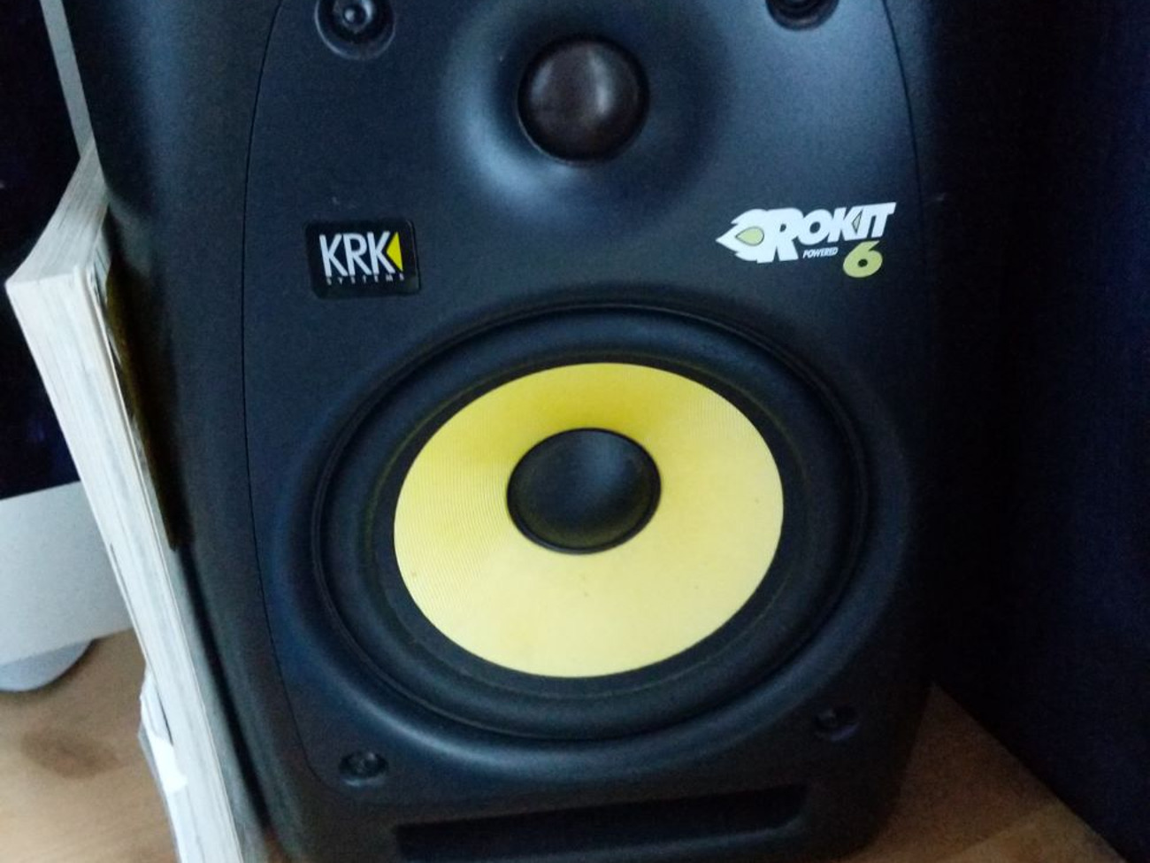 Krk rokit 6 monitor speakers and mixer 