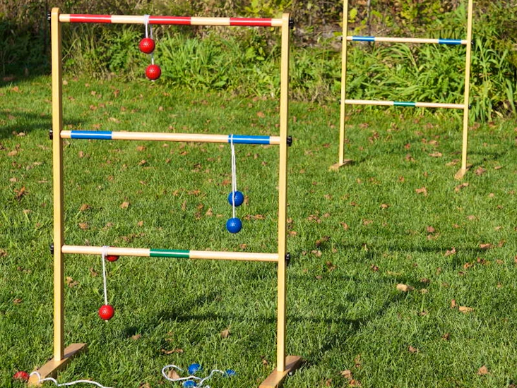 Ladder toss yard game