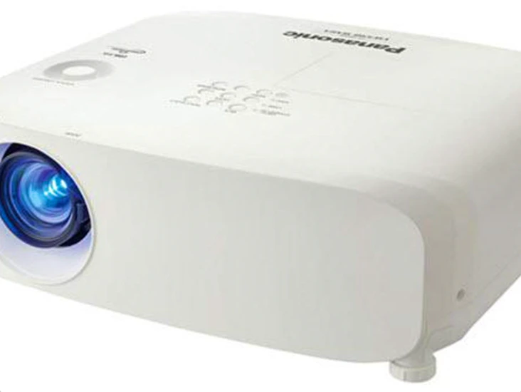 Large venue projector 5000 lumens (panasonic pt-vw535n lcd)
