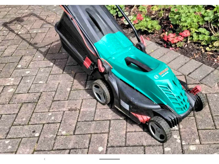 Lawnmower