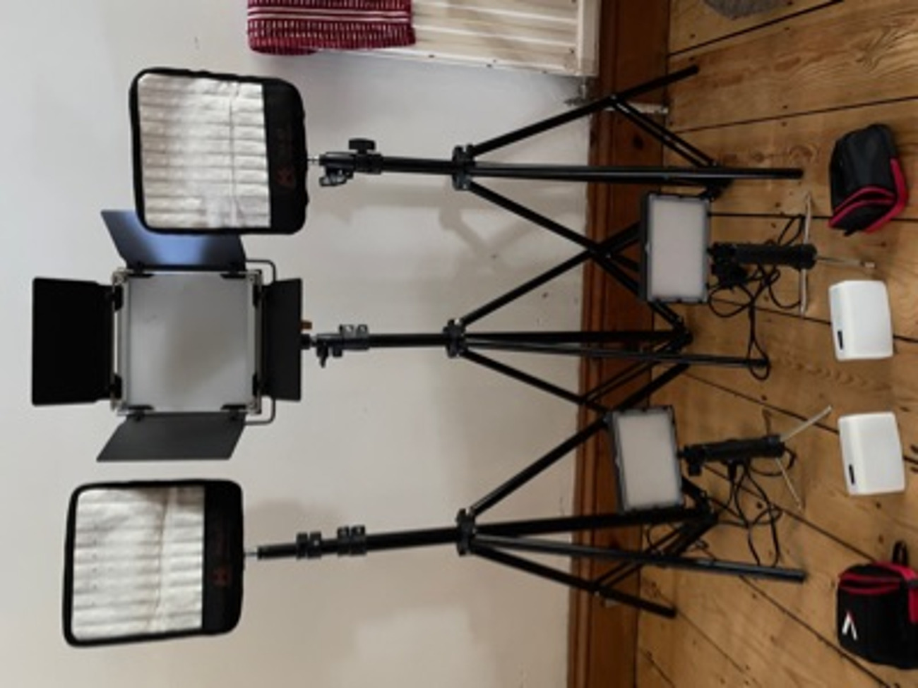 Led compact film lighting kit