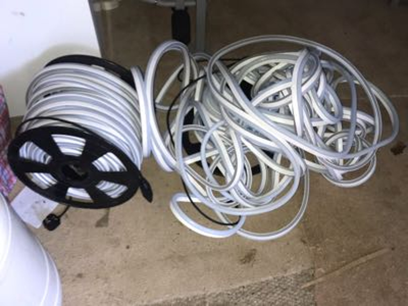 Led tube light