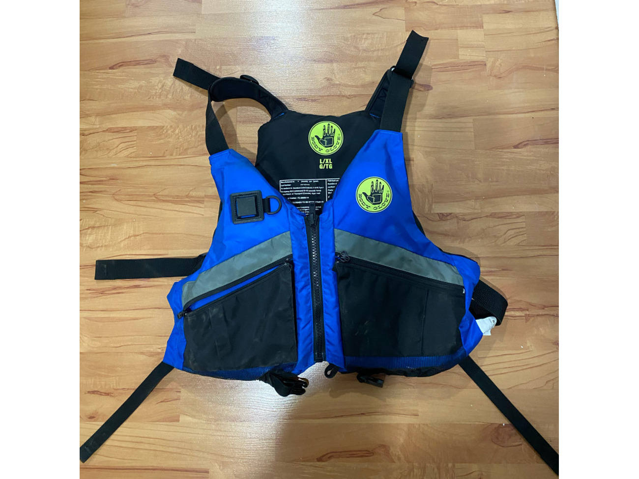 Life jacket / pfd