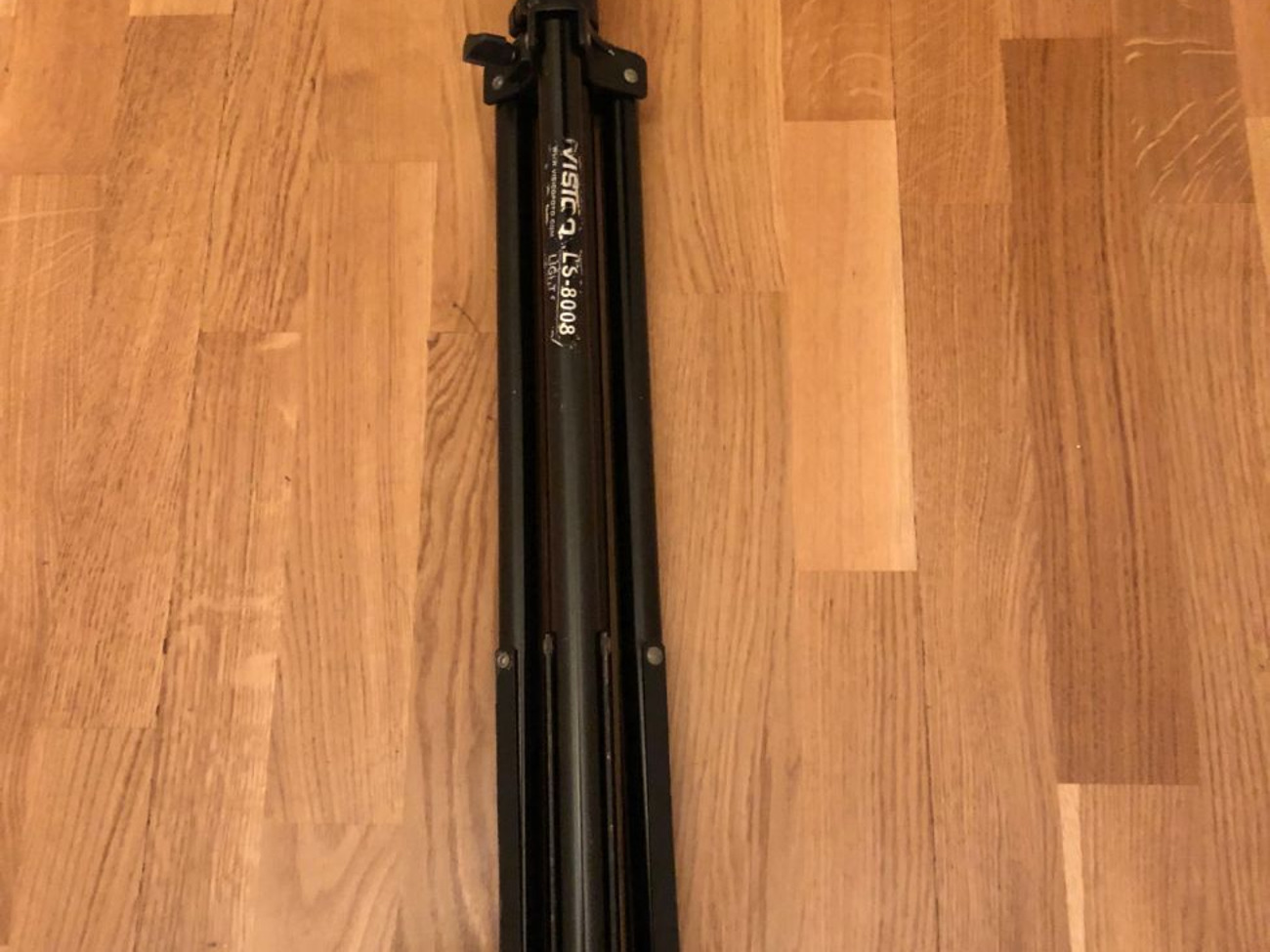 Light stand (can use as a boom stand together with a boom buddy holder, ask for advice)