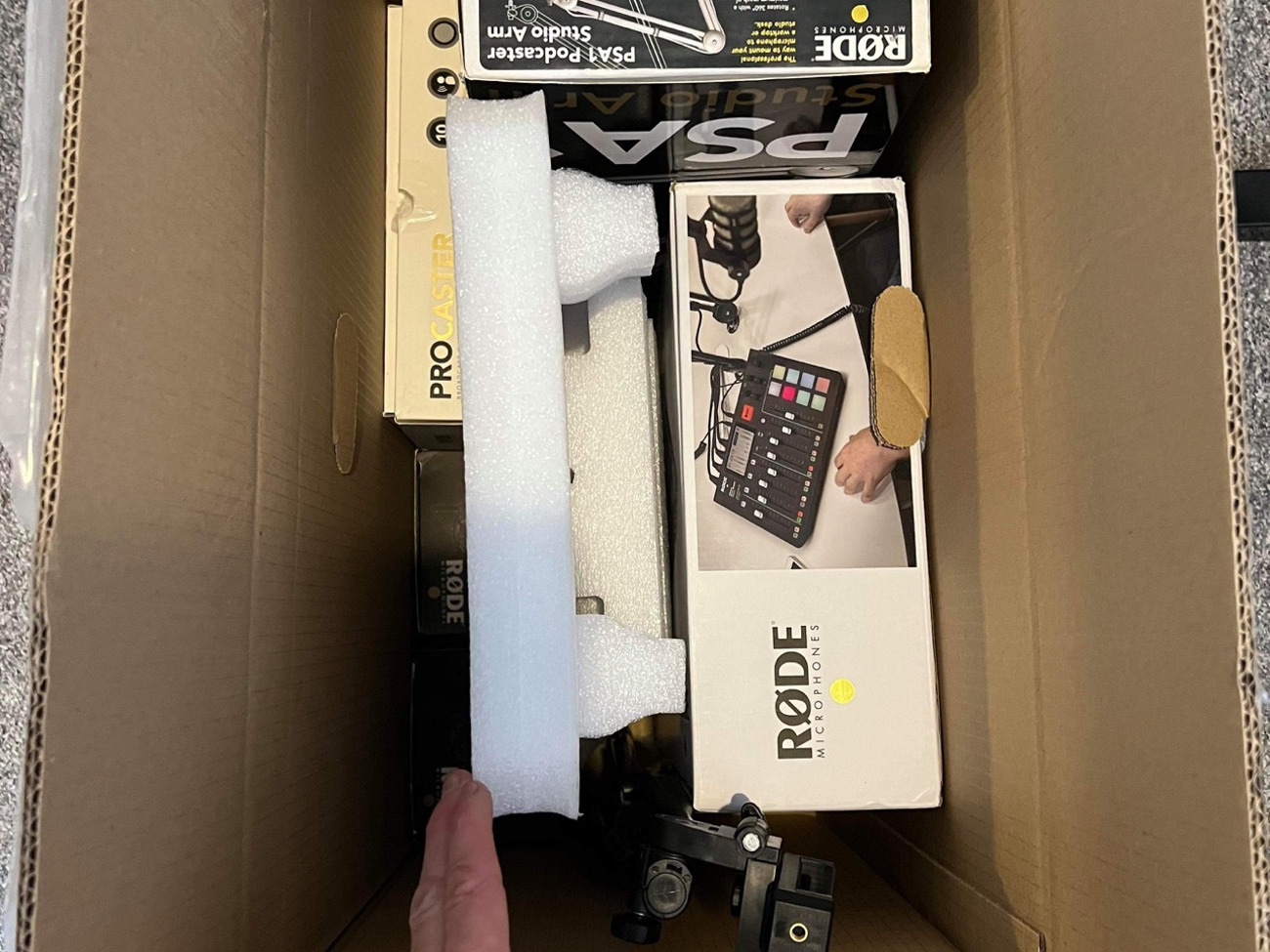 Livestream and audio equipment (rode brand)