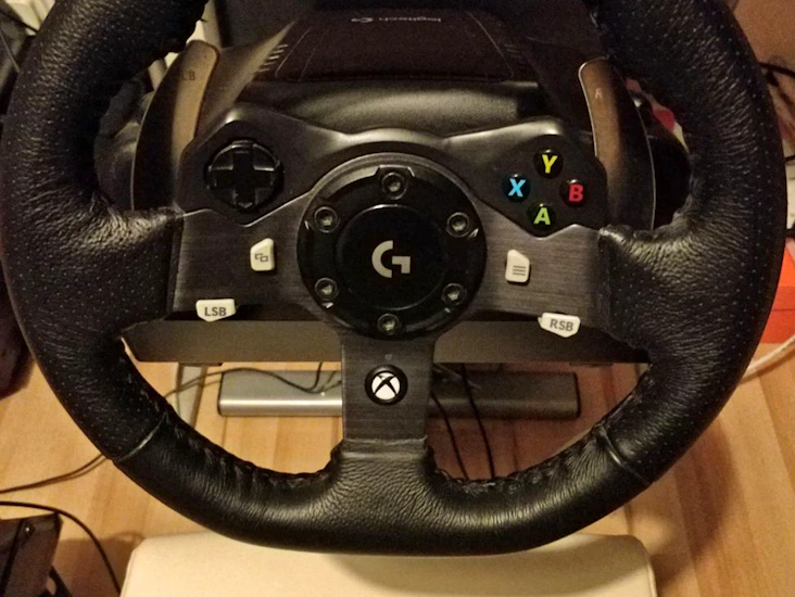 Logitech g920 simulator with cockpit
