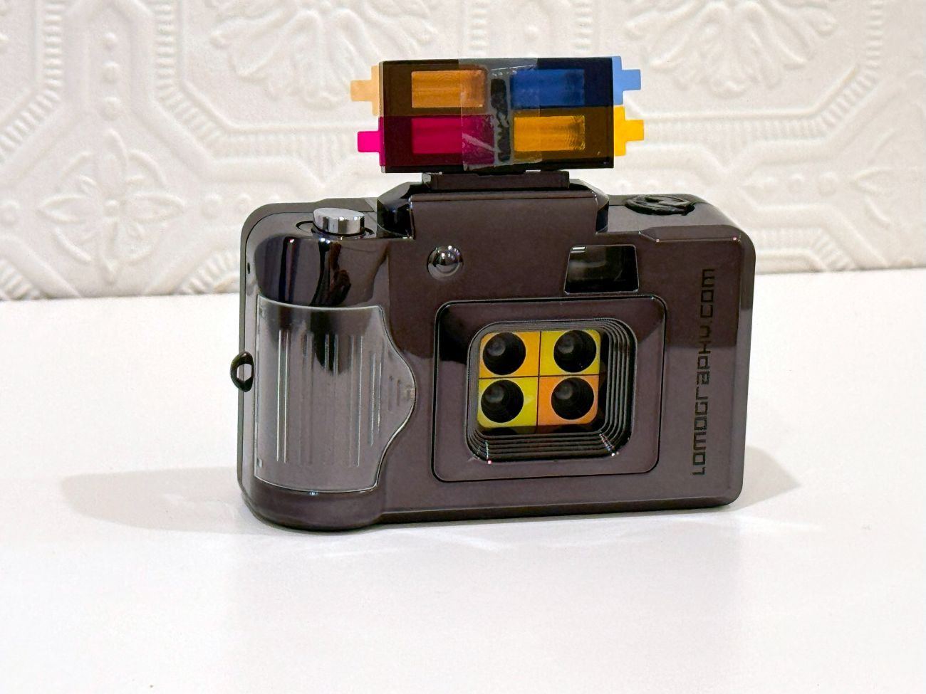 Lomo actionsampler flash - 35mm point and shoot