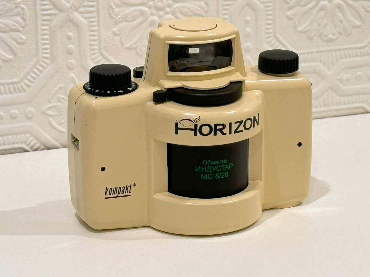 Lomo horizon kompakt 120 degree 35 mm film camera
