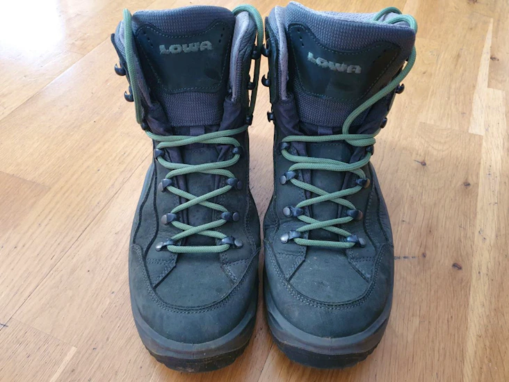 Lowa women's gore-tex hiking boots - uk 7.5