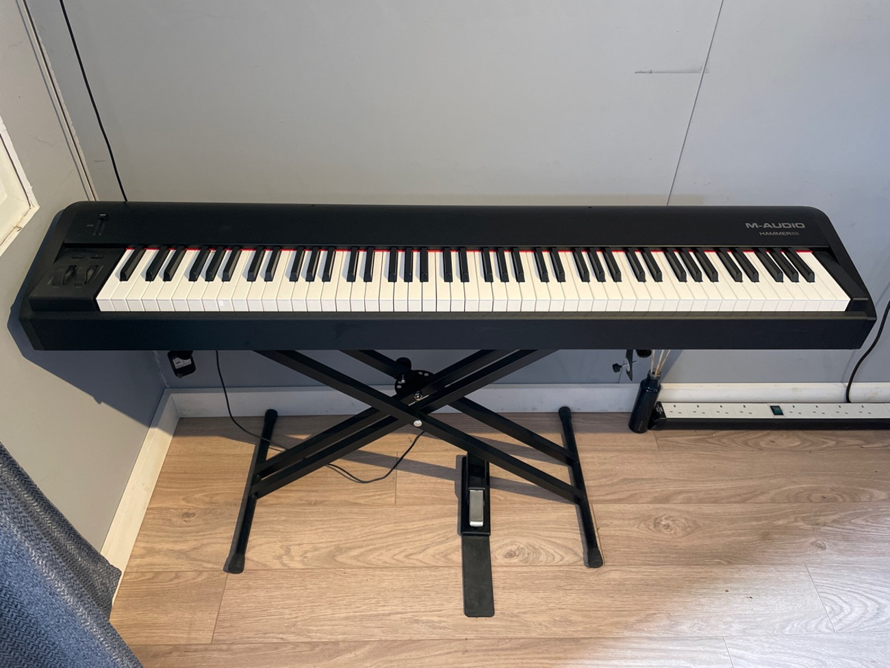 Rent M Audio Hammer 88 MIDI Keyboard Controller from Meelis M West Thurrock and South Stifford for 10 15 day