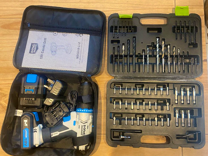 Macallister 18v combi drill & drillbit set