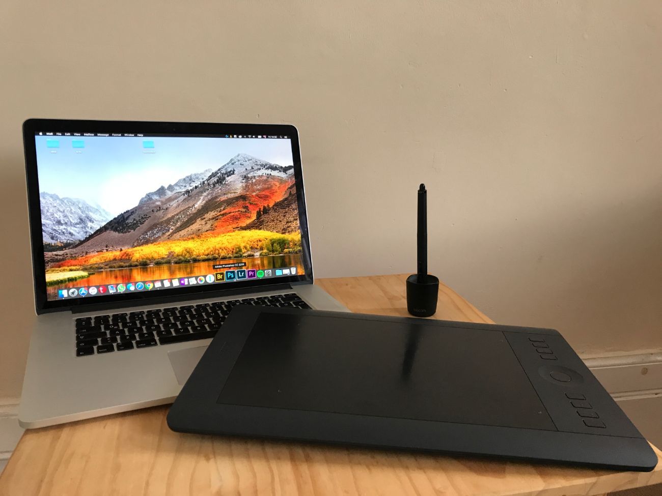 Macbook pro 15" laptop & wacom +  adobe premiere & photoshop cc 2018