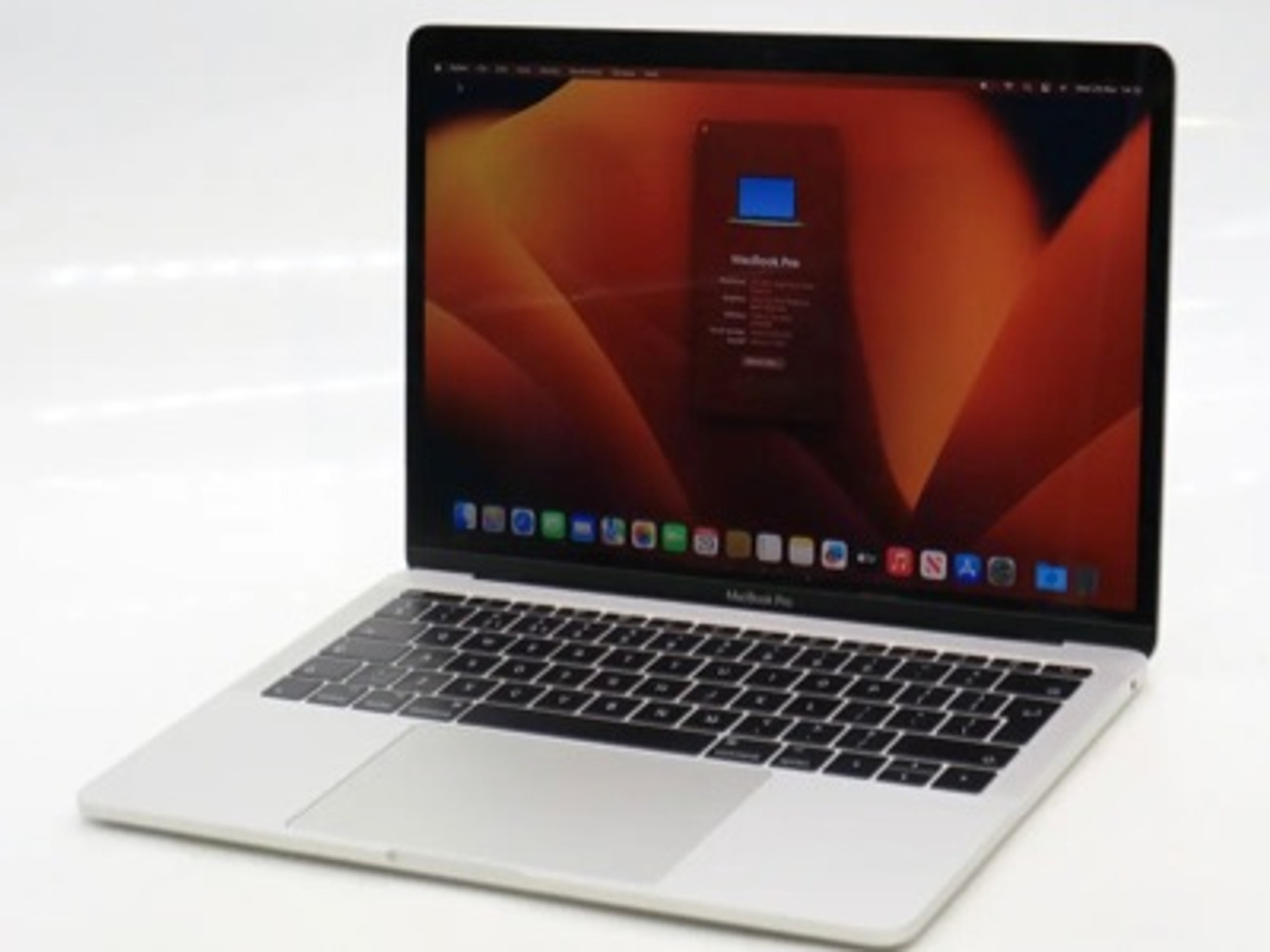 Macbook pro 2017 apple 13" i5 7th gen 256gb ssd 8gb ram 