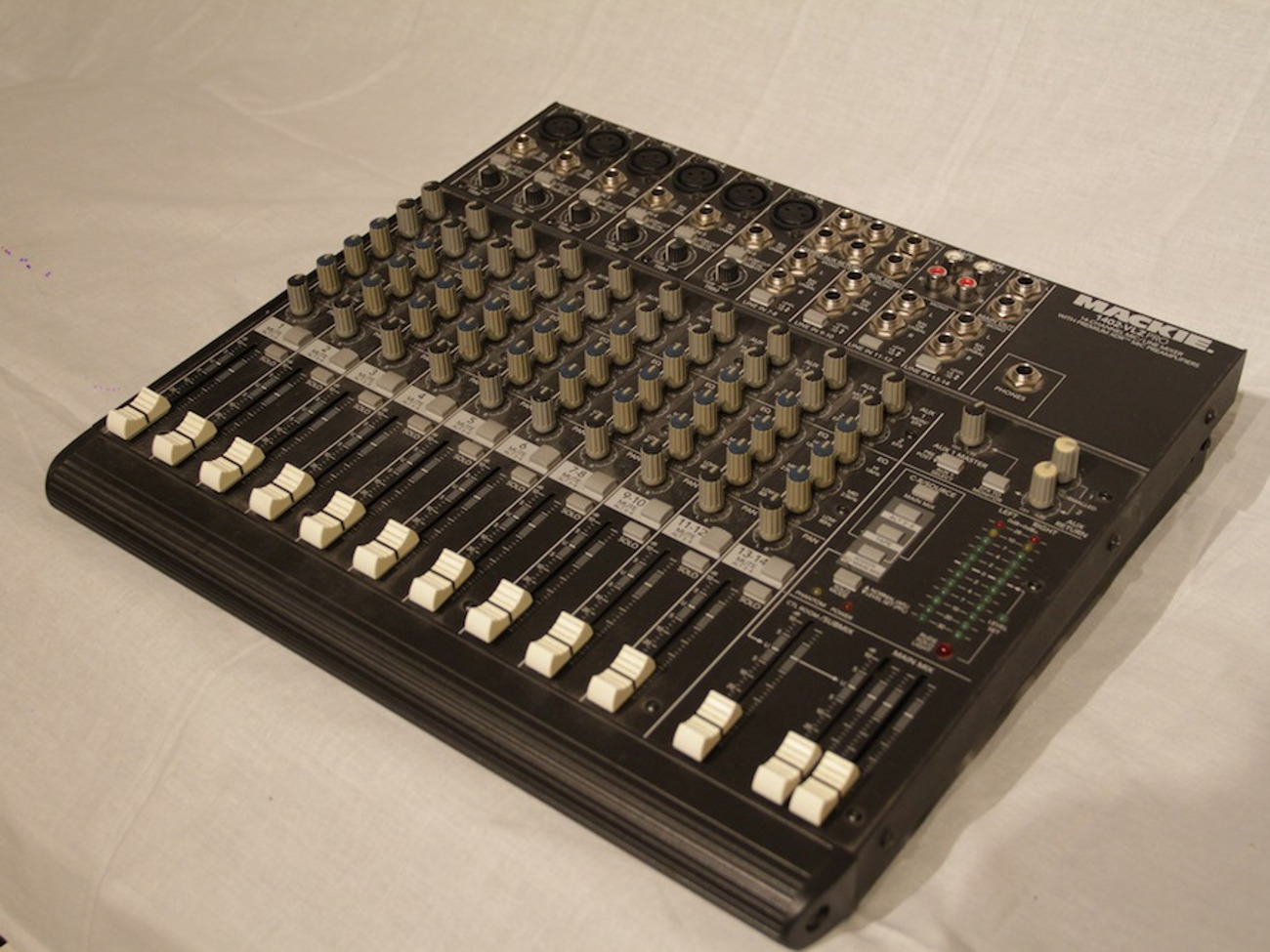 Mackie 1402 vlz pro mixer