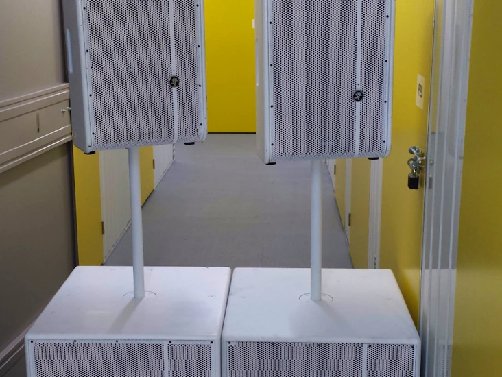 Mackie high definition active speaker system - 5600watts