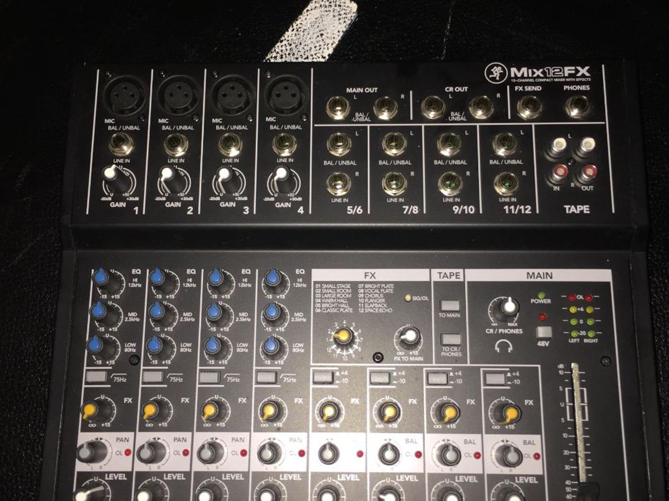 Mackie mix12fx mixer