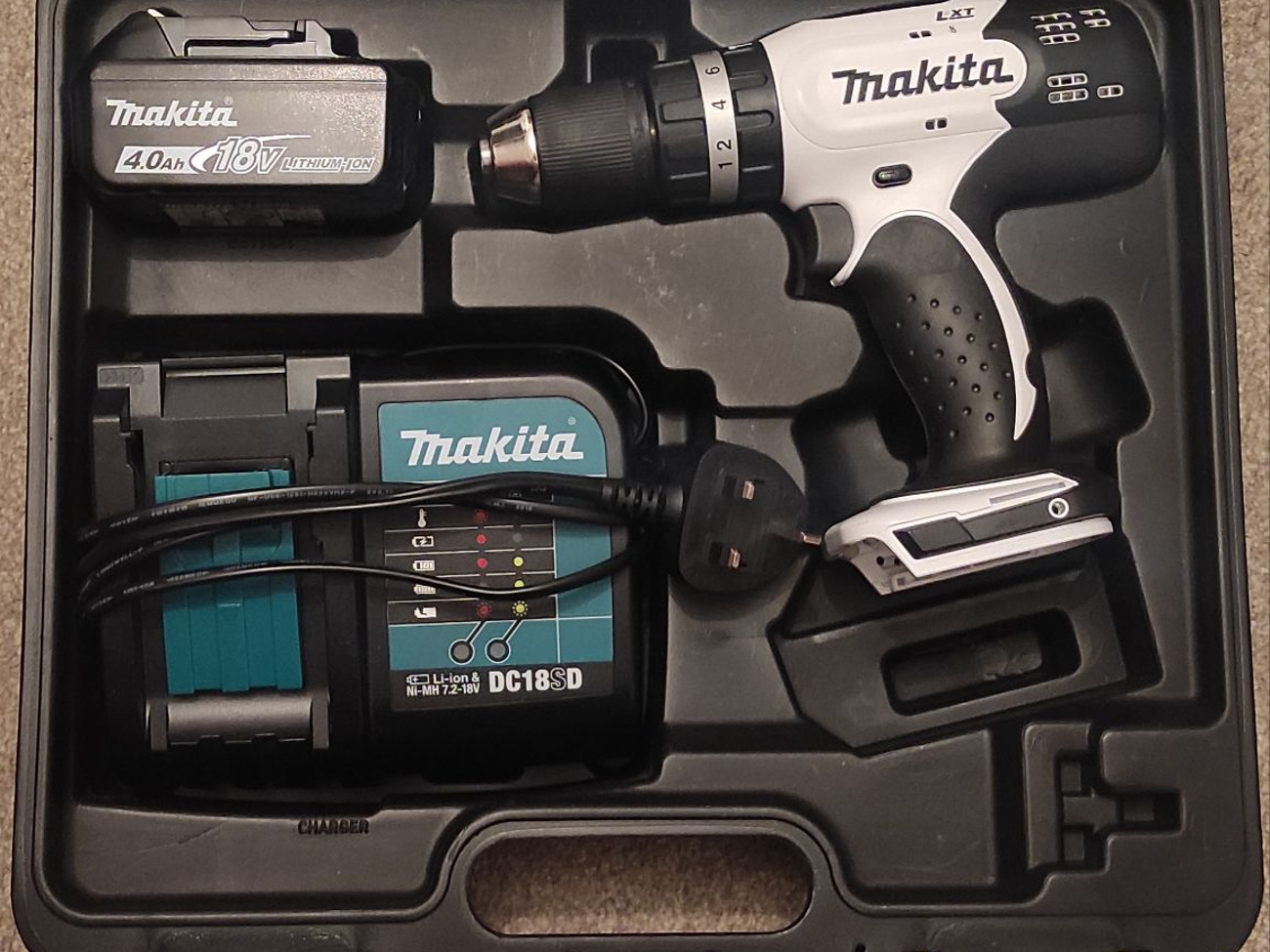 Makita 18v cordless driver drill set