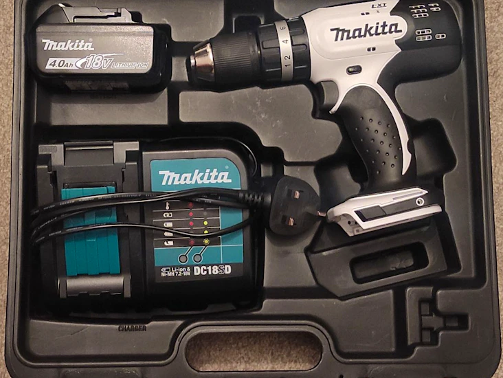 Makita 18v cordless driver drill set