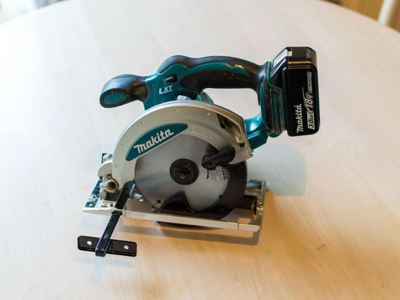 Rent Makita DSS610Z 18V Li ion LXT 165mm Circular Saw from Malcolm M Broxburn Uphall and Winchburgh West Lothian for 5.63 15 day