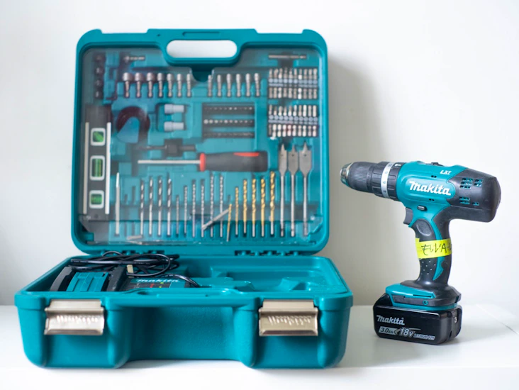 Makita 18v hammer driver drill set (inc. bits + tools)
