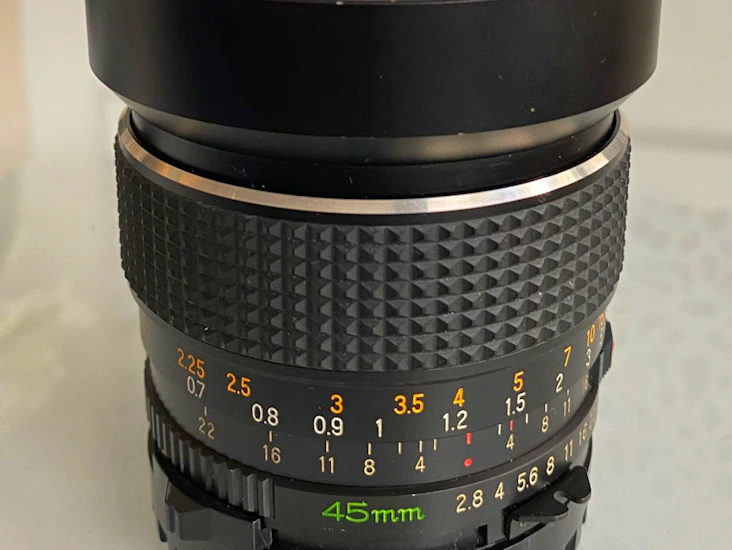 Mamiya 45mm f2.8 lens for mamiya 645 medium format or similar