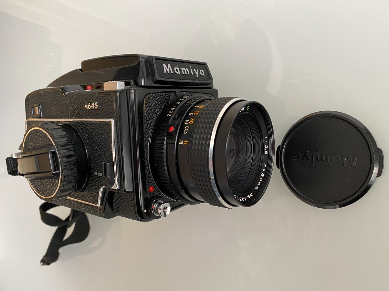 Mamiya m645 medium format film camera and 80mm f2.8 lens