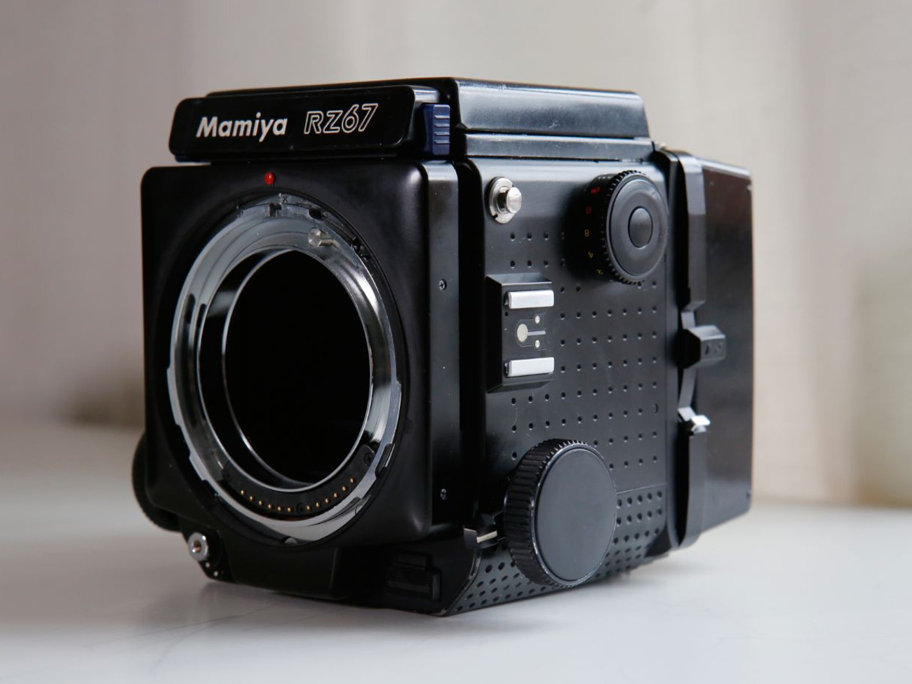 Mamiya rz67 pro (body only)