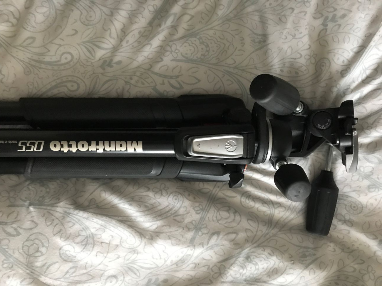 Manfrotto 055 tripod/head