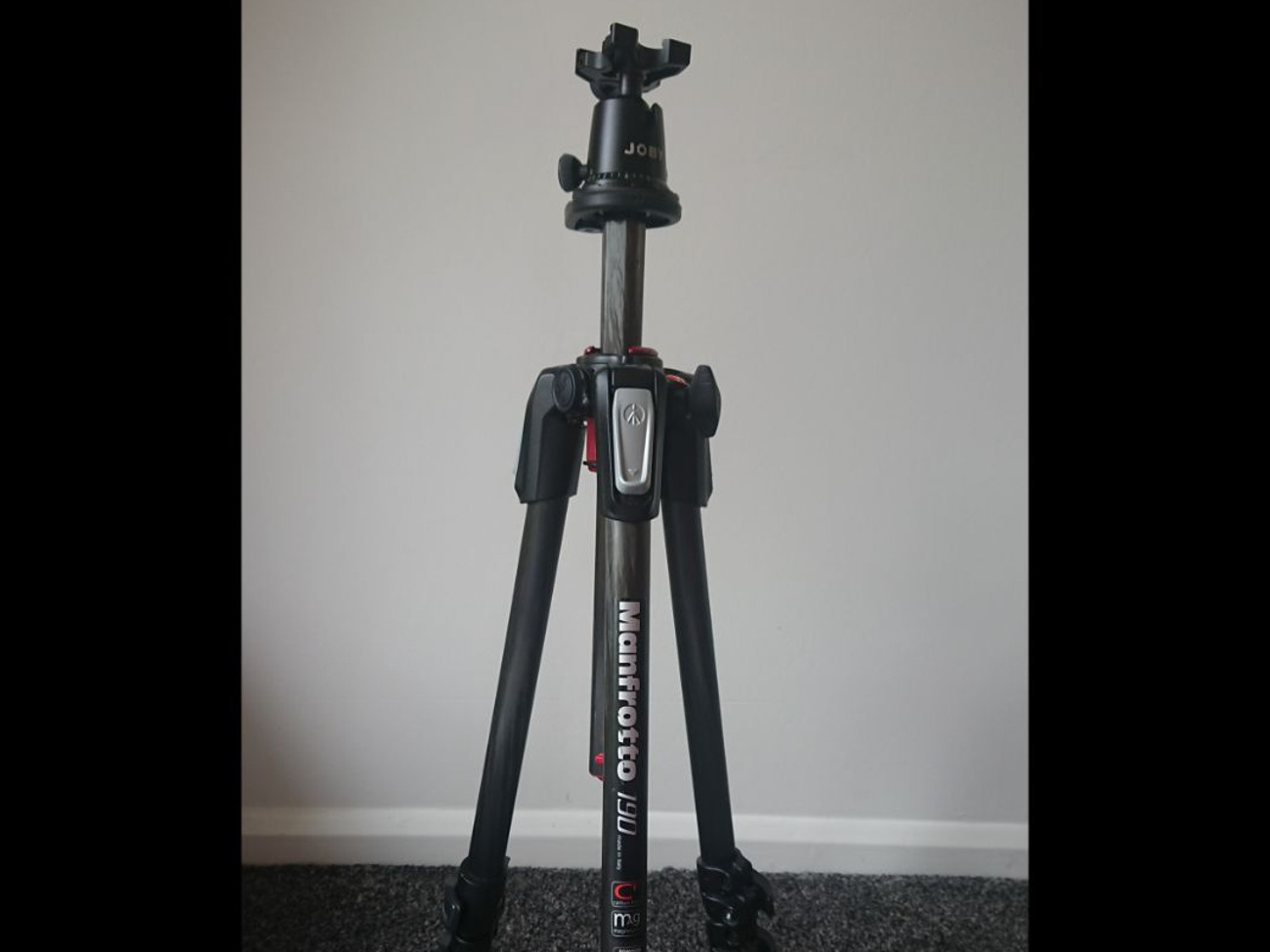 Manfrotto 190cxpro4 carbon fibre tripod w/ball head