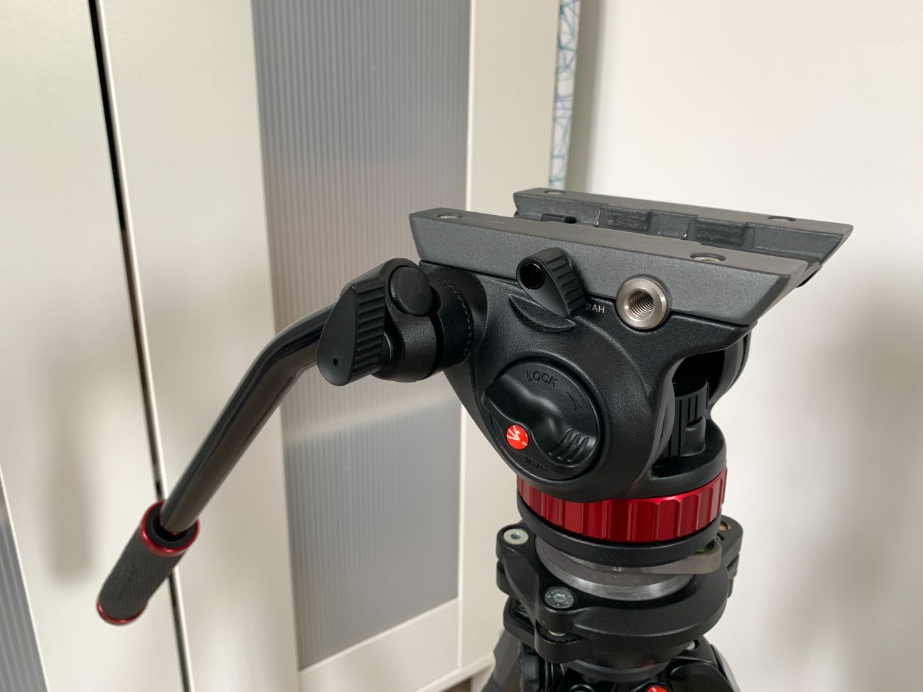 Manfrotto 502 fluid video head with flat base