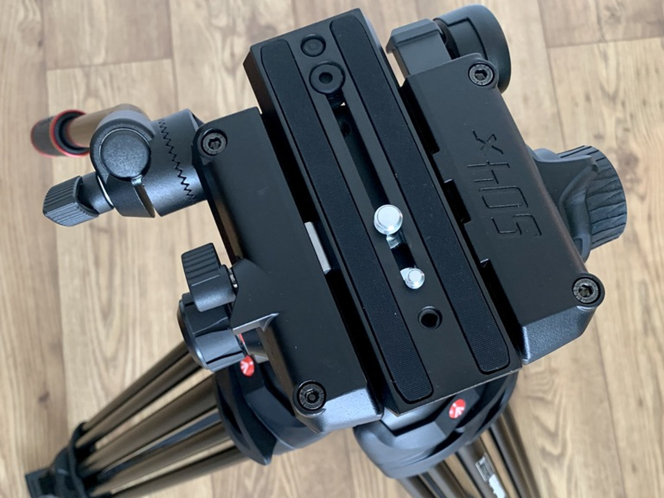 Manfrotto 504x fluid head tripod