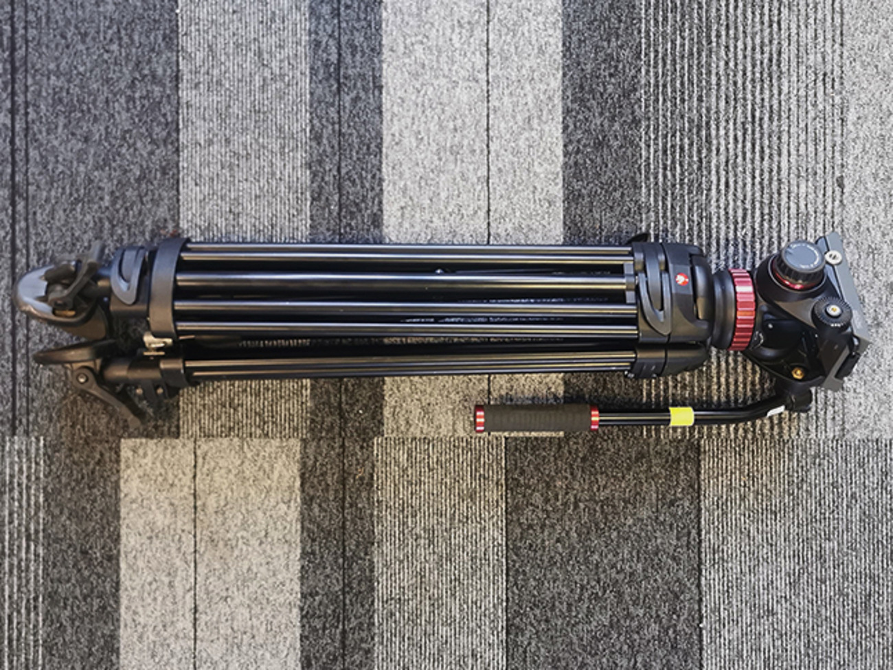 Manfrotto 546b mvh502a fluid head heavy duty video tripod