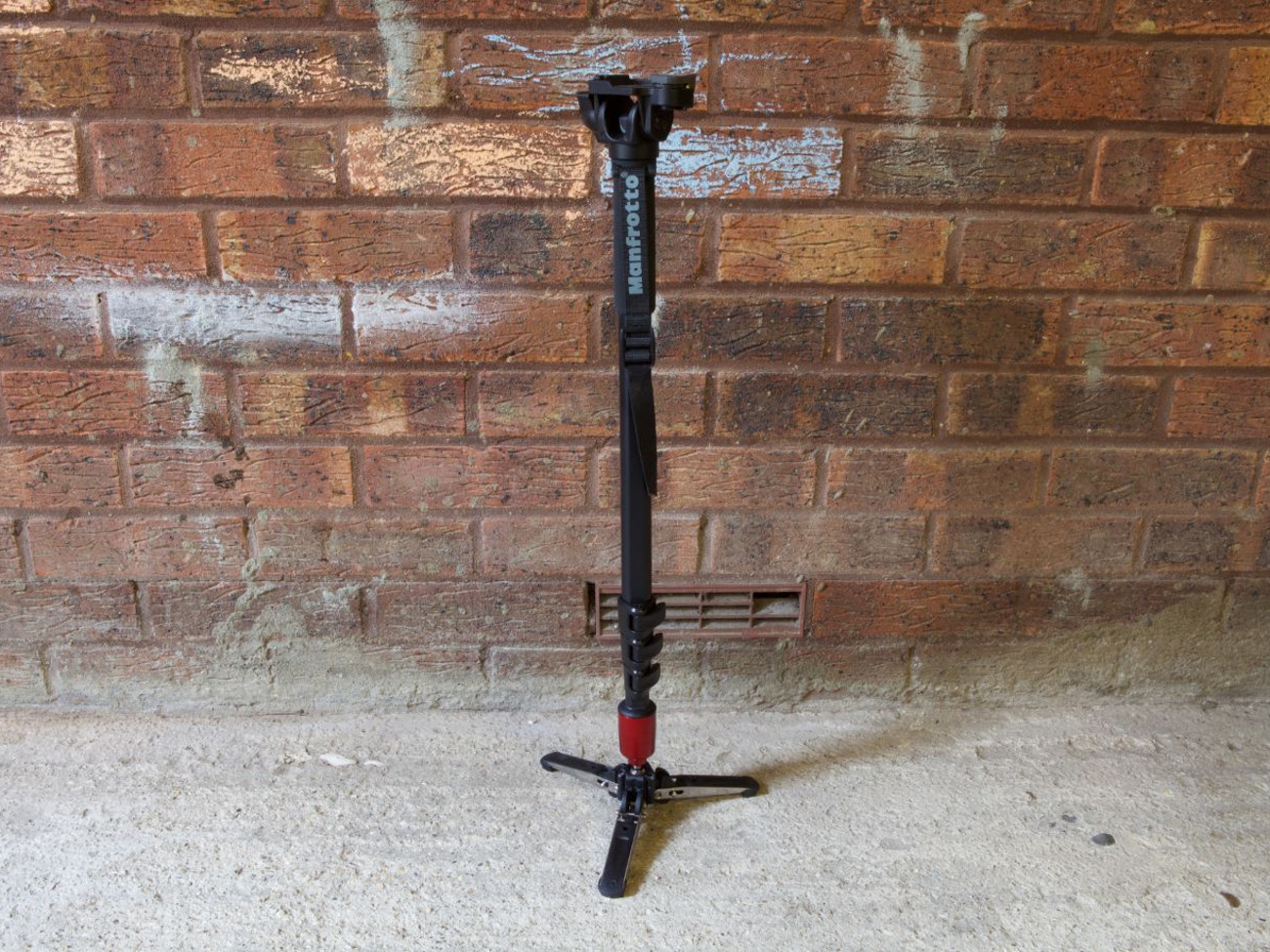 Manfrotto fluid video / camera monopod with head