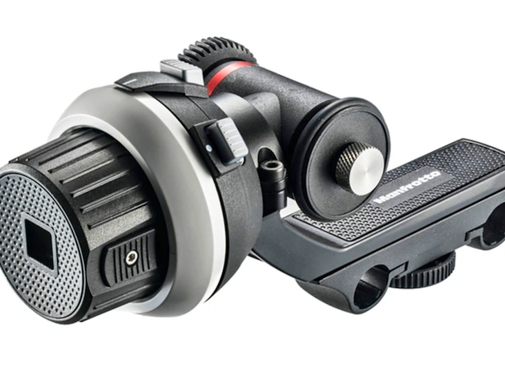 Manfrotto follow focus + shoulder rig