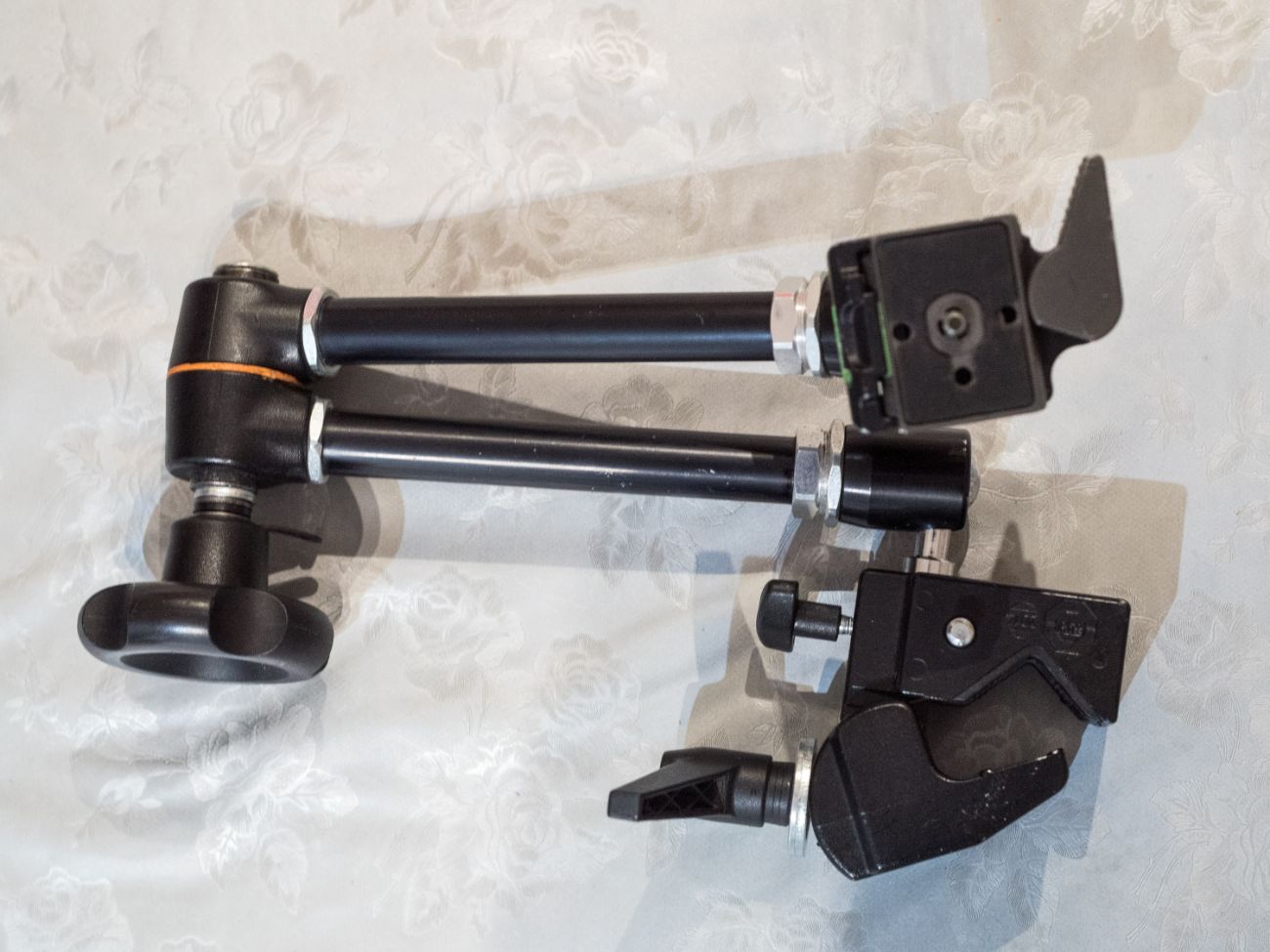 Manfrotto magic arm + release plate + super clamp