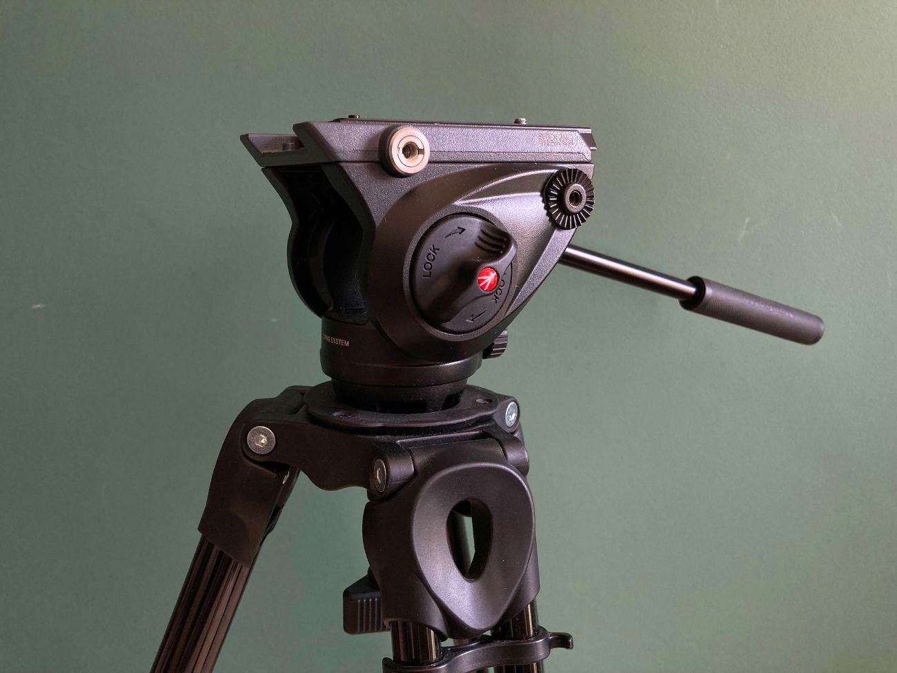 Rent Manfrotto MVK500AM Tripod with 500 Fluid Head Kit from Toby A