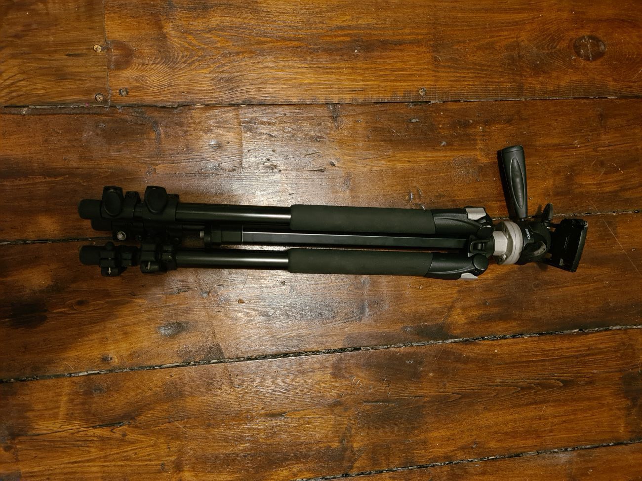 Manfrotto photo/video tripod - 190xb & 391rc2 head